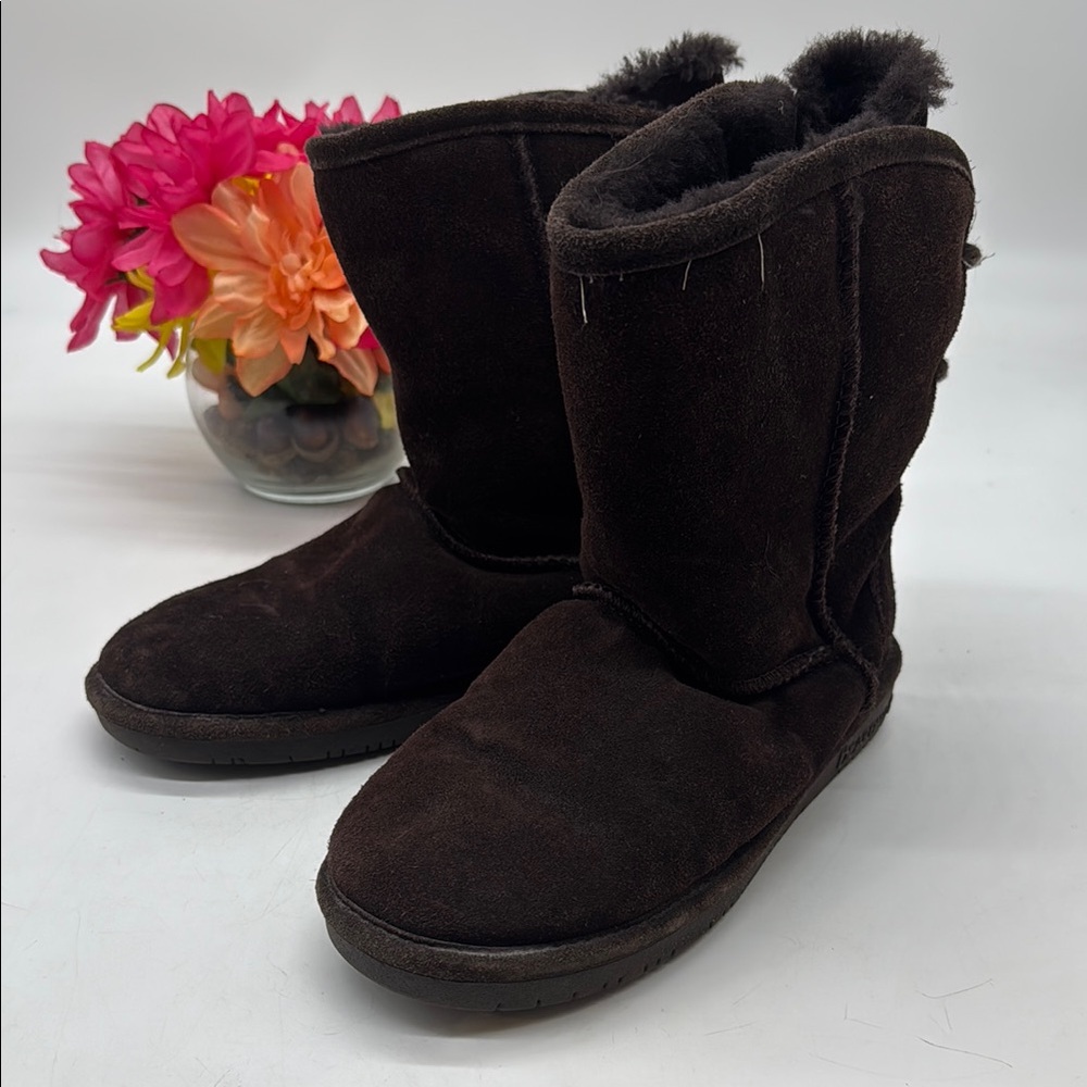 BearPaw Dark Brown Winter Boots with shearling inside Size 6 WRB8943H